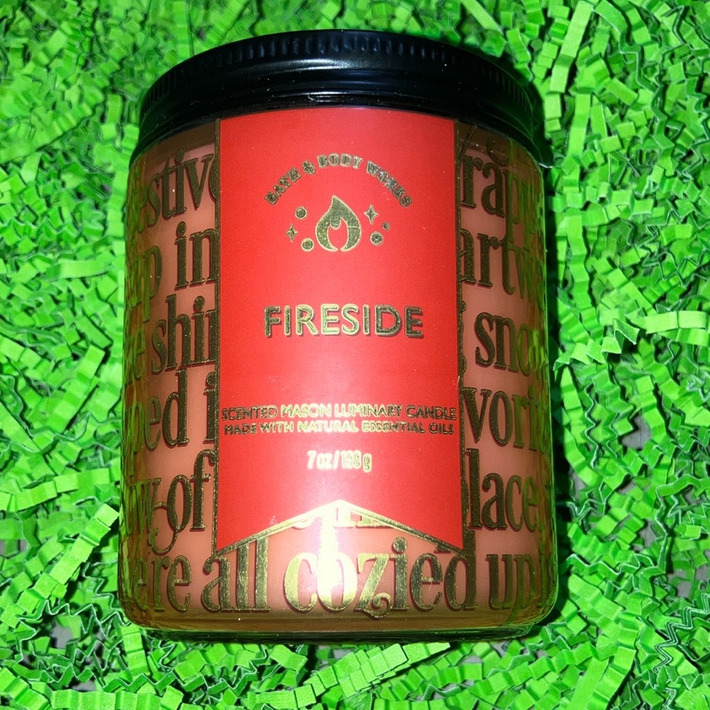 Fireside Scented Candle - Red